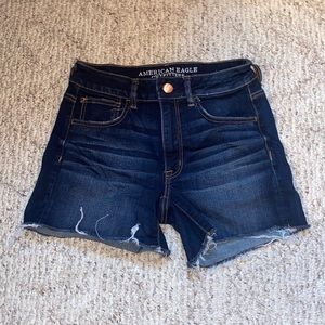 American Eagle Hi-rise shortie